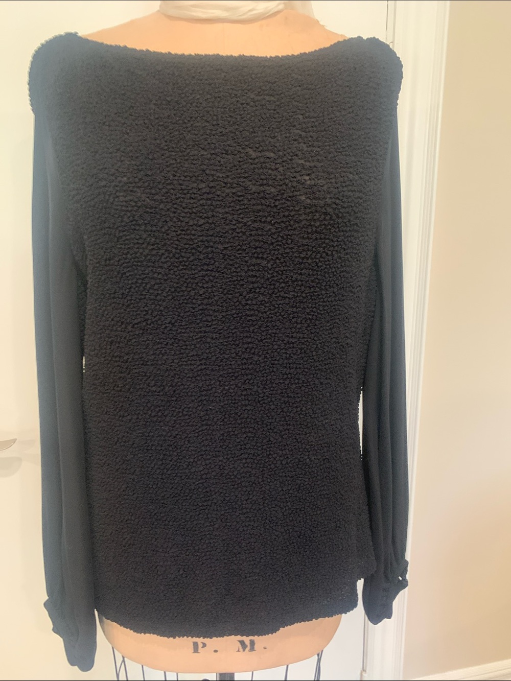 Black Textured stretch Long-Sleeve Women's Top